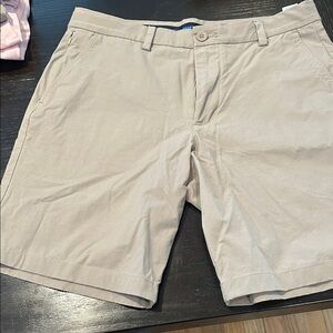 Vineyard Vines OTG performance shorts